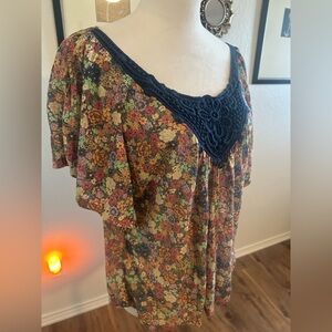 American Rag Bohemian Floral Top 🌼